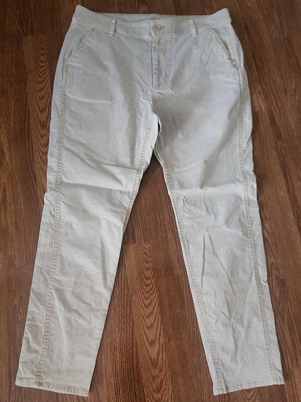 Old Navy Straight-Leg Women's Pants in Light Tan